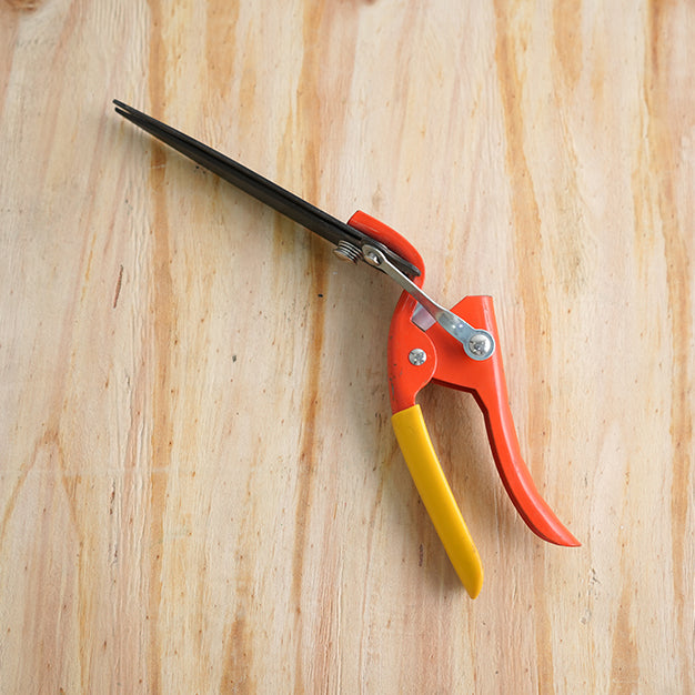 Handheld Grass Shear